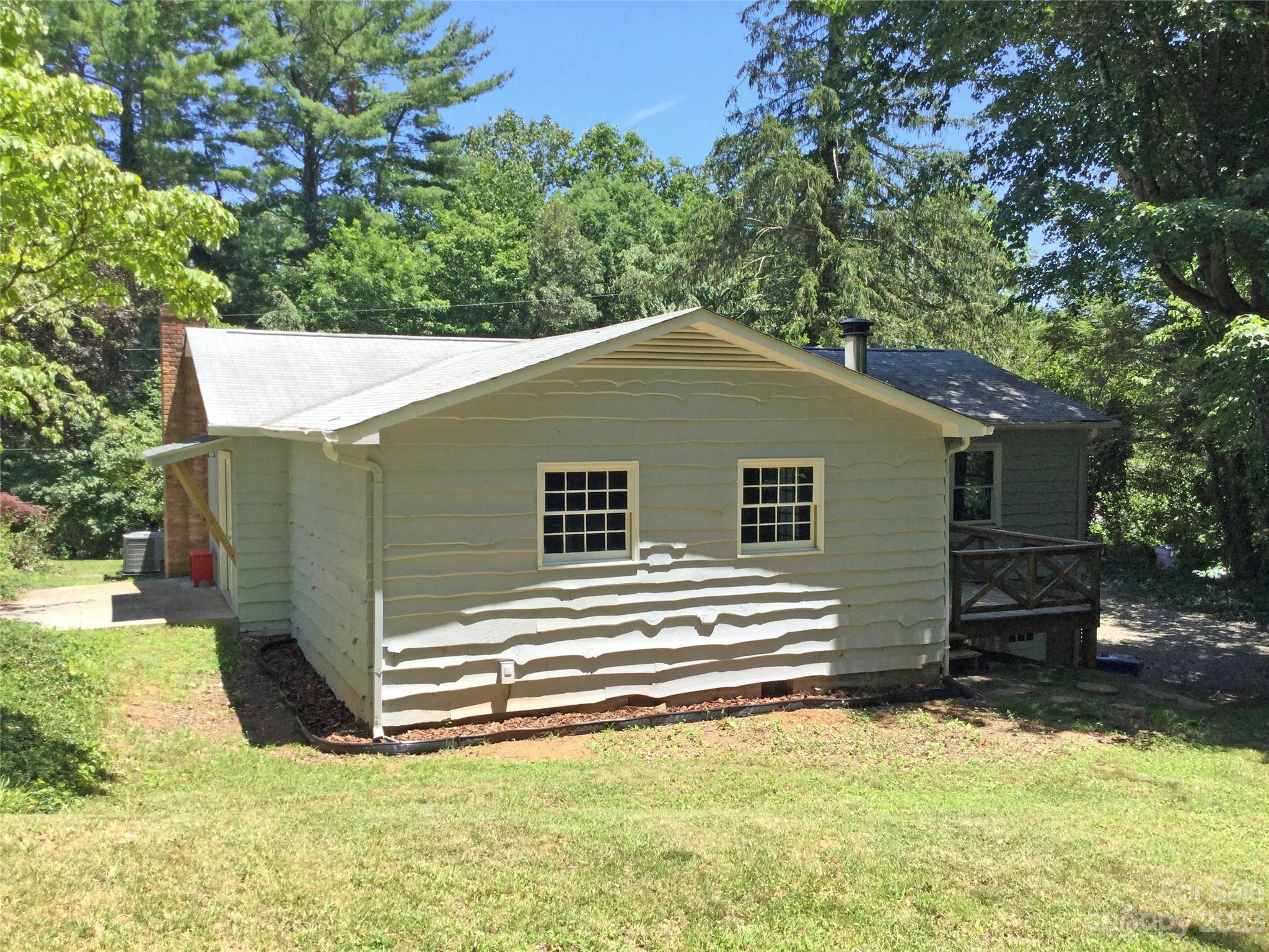 18 Governors Court Asheville NC 28805