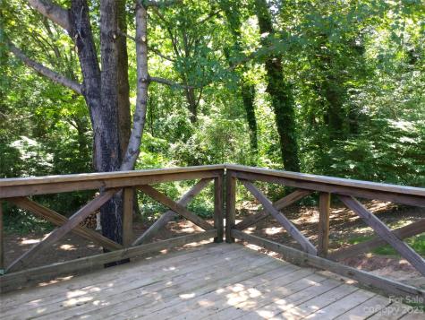 18 Governors Court Asheville NC 28805