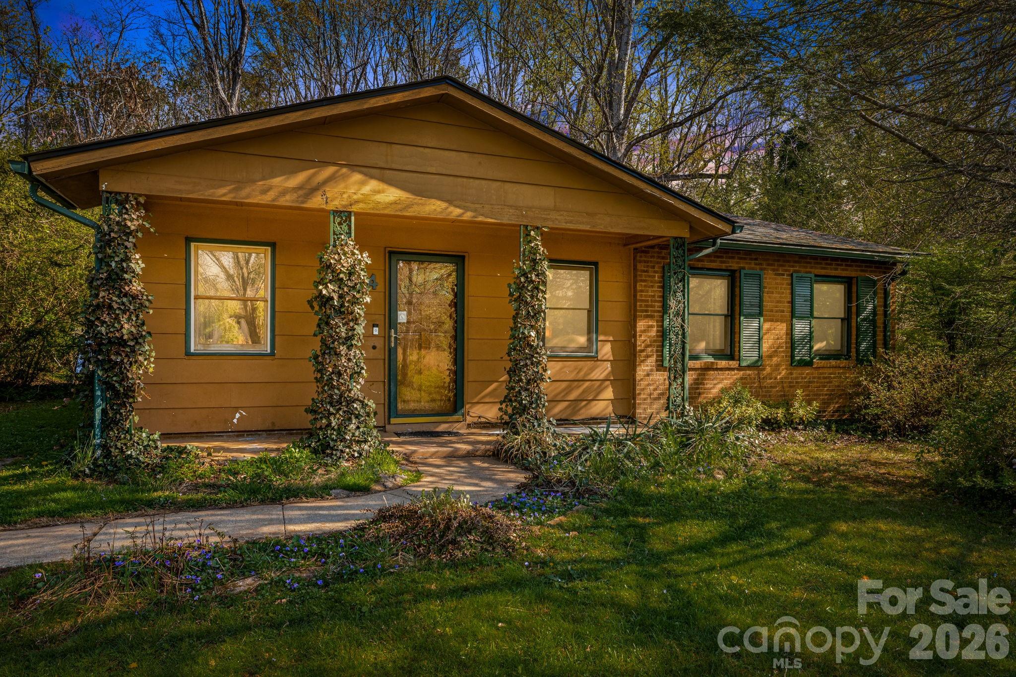 34 Tipperary Drive Asheville NC 28806