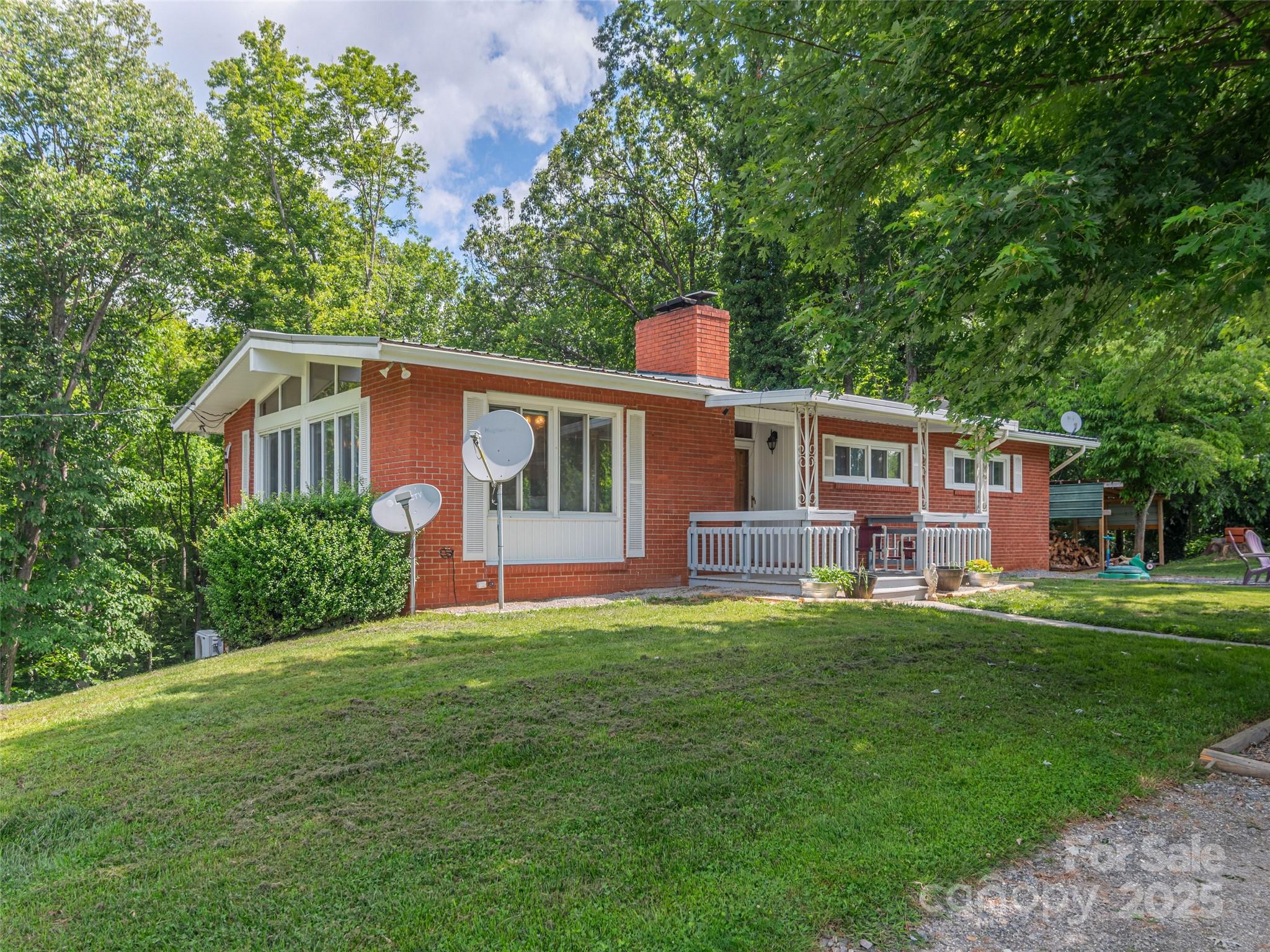 90 Hemlock Hill Heights Canton NC 28716