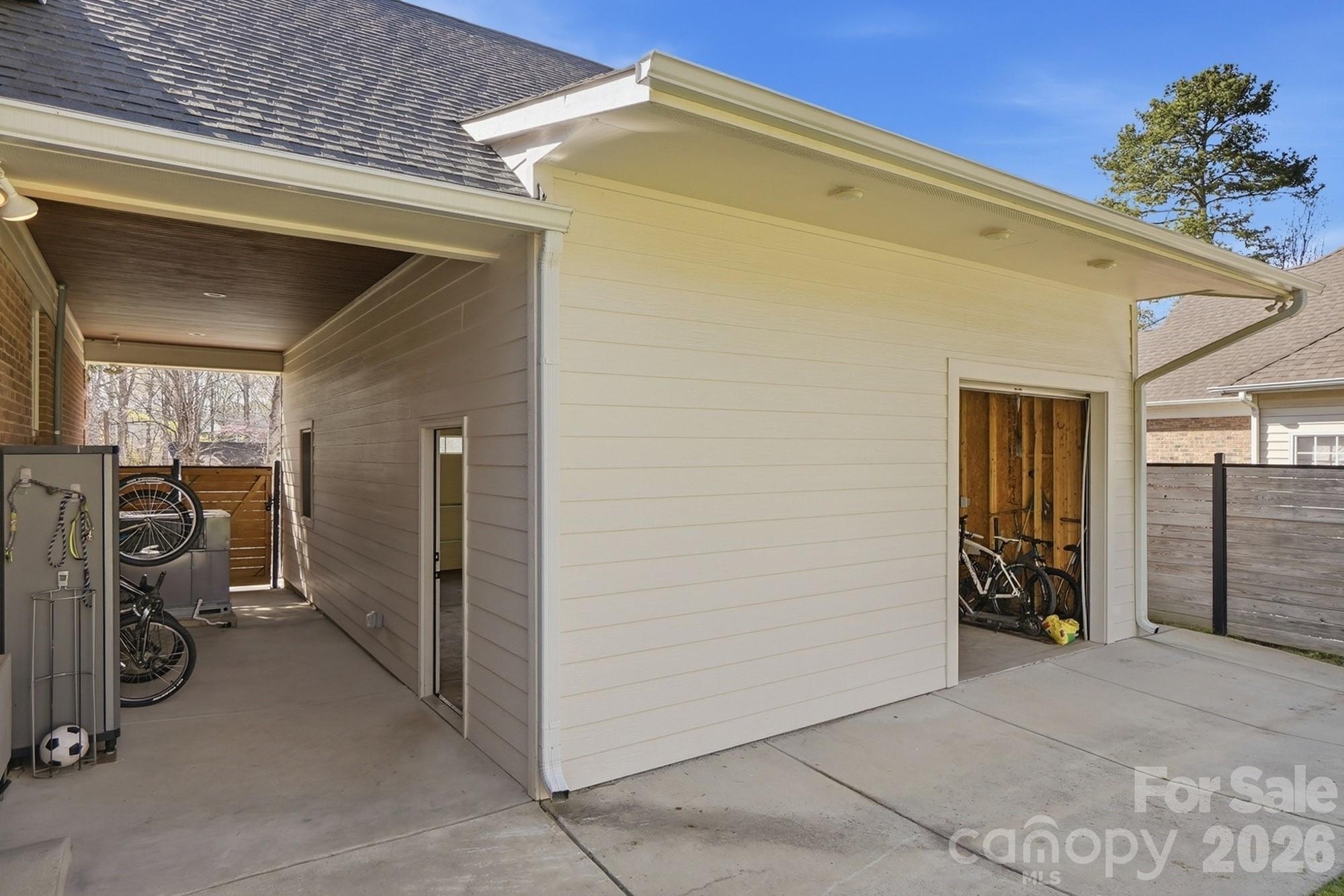 6123 Lake Providence Lane Charlotte NC 28277