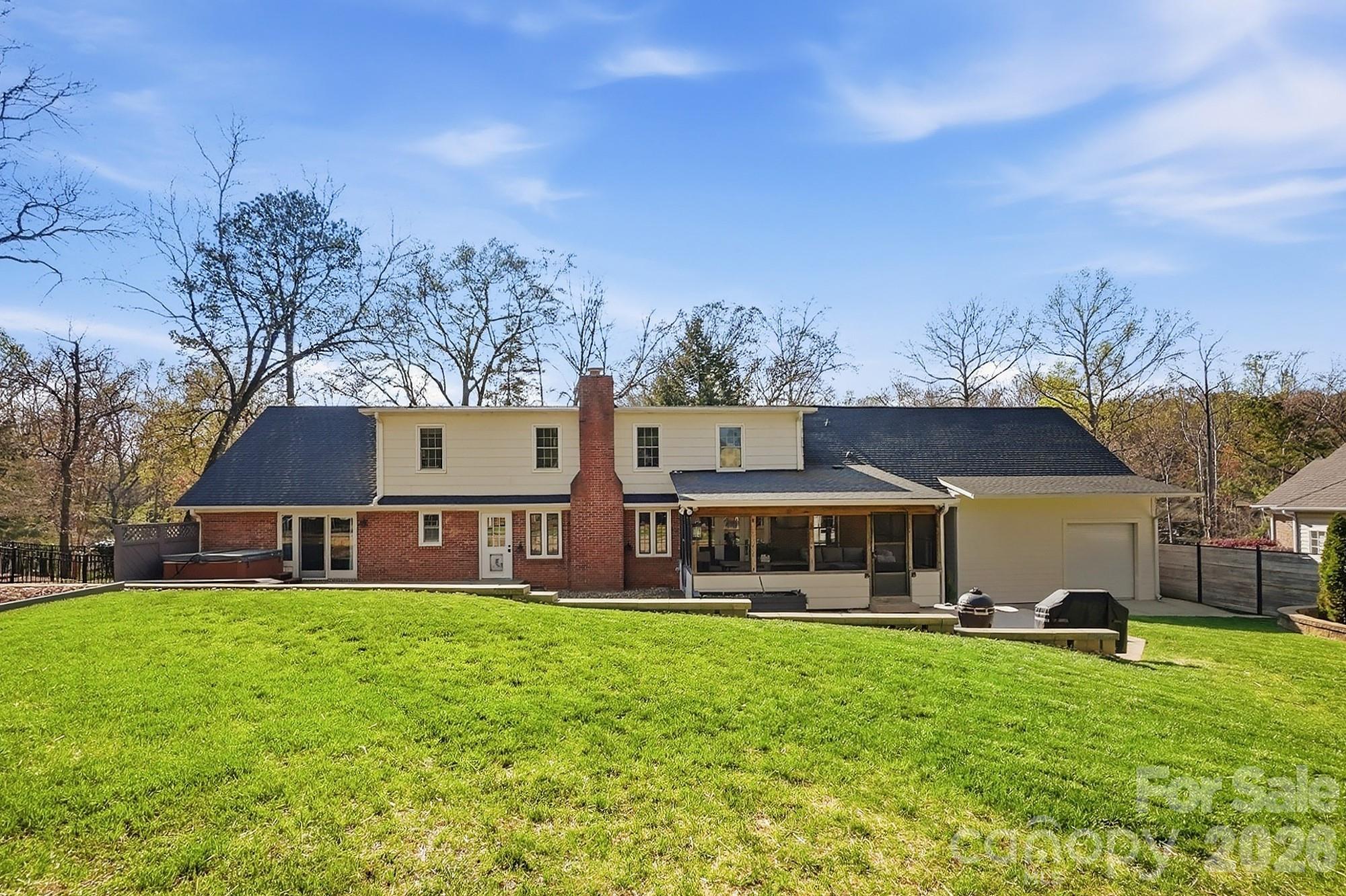 6123 Lake Providence Lane Charlotte NC 28277