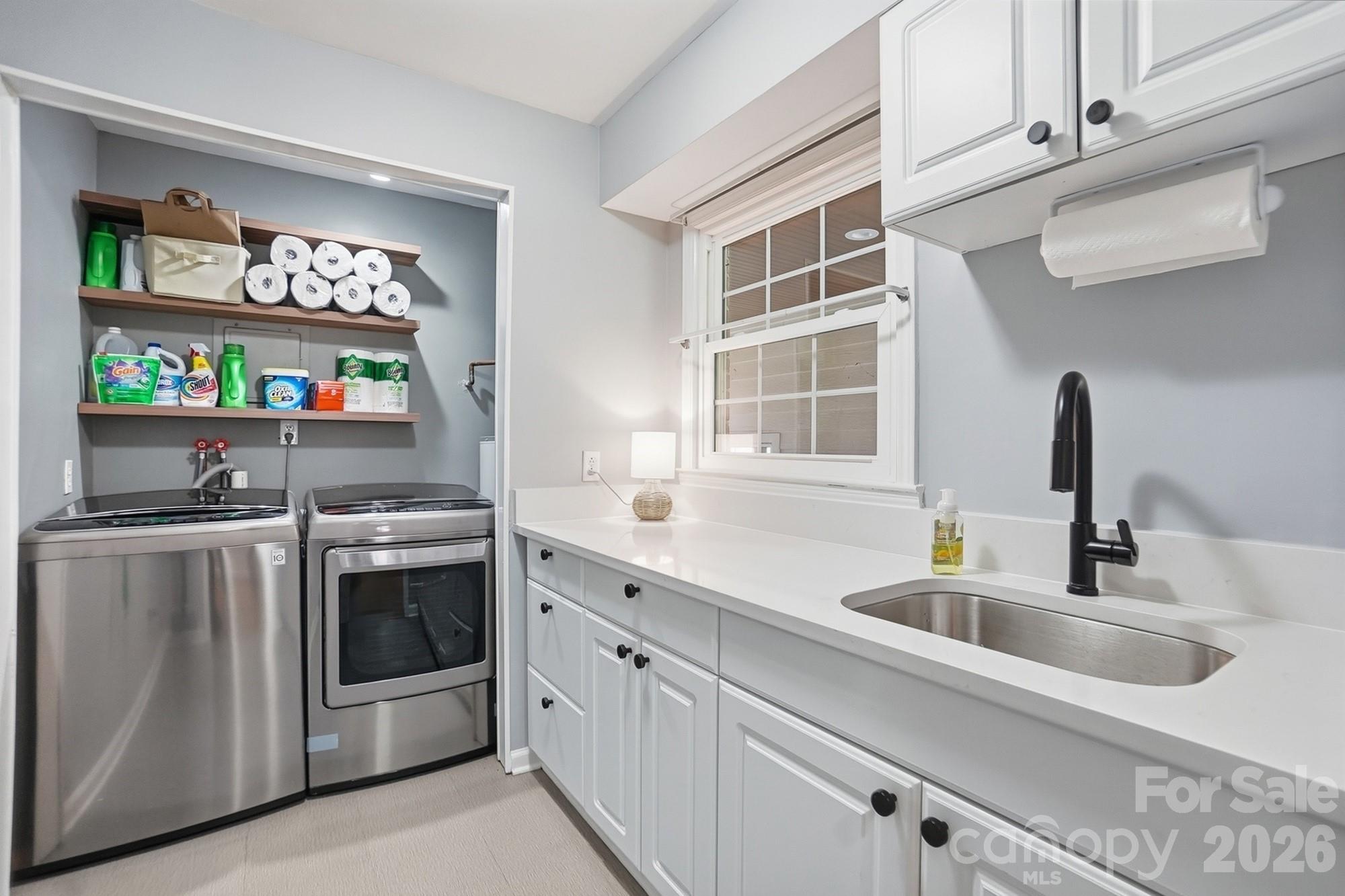 6123 Lake Providence Lane Charlotte NC 28277
