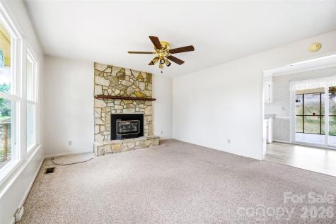 4709 Oakwood Circle Gastonia NC 28056