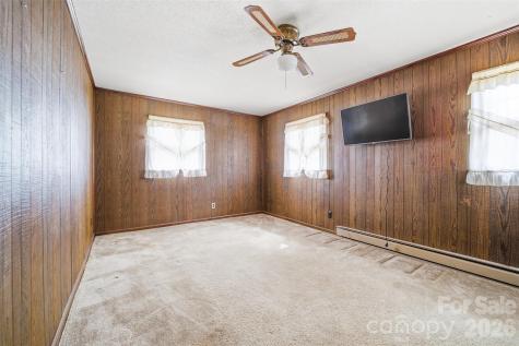 4709 Oakwood Circle Gastonia NC 28056