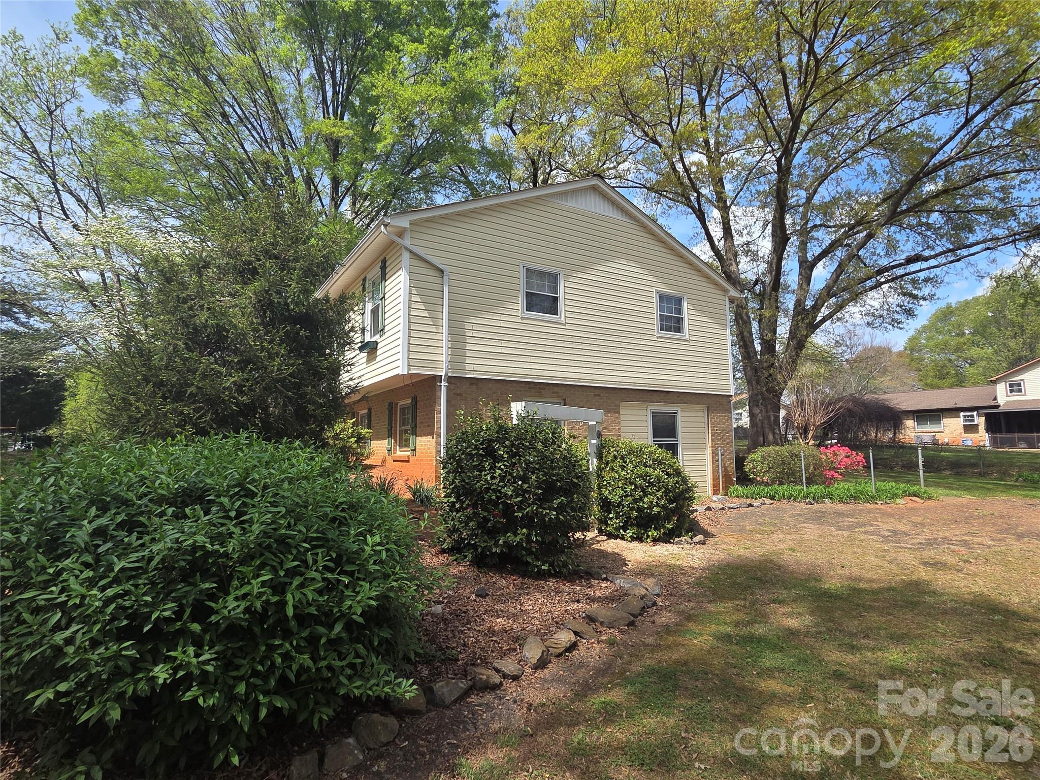 4709 Oakwood Circle Gastonia NC 28056