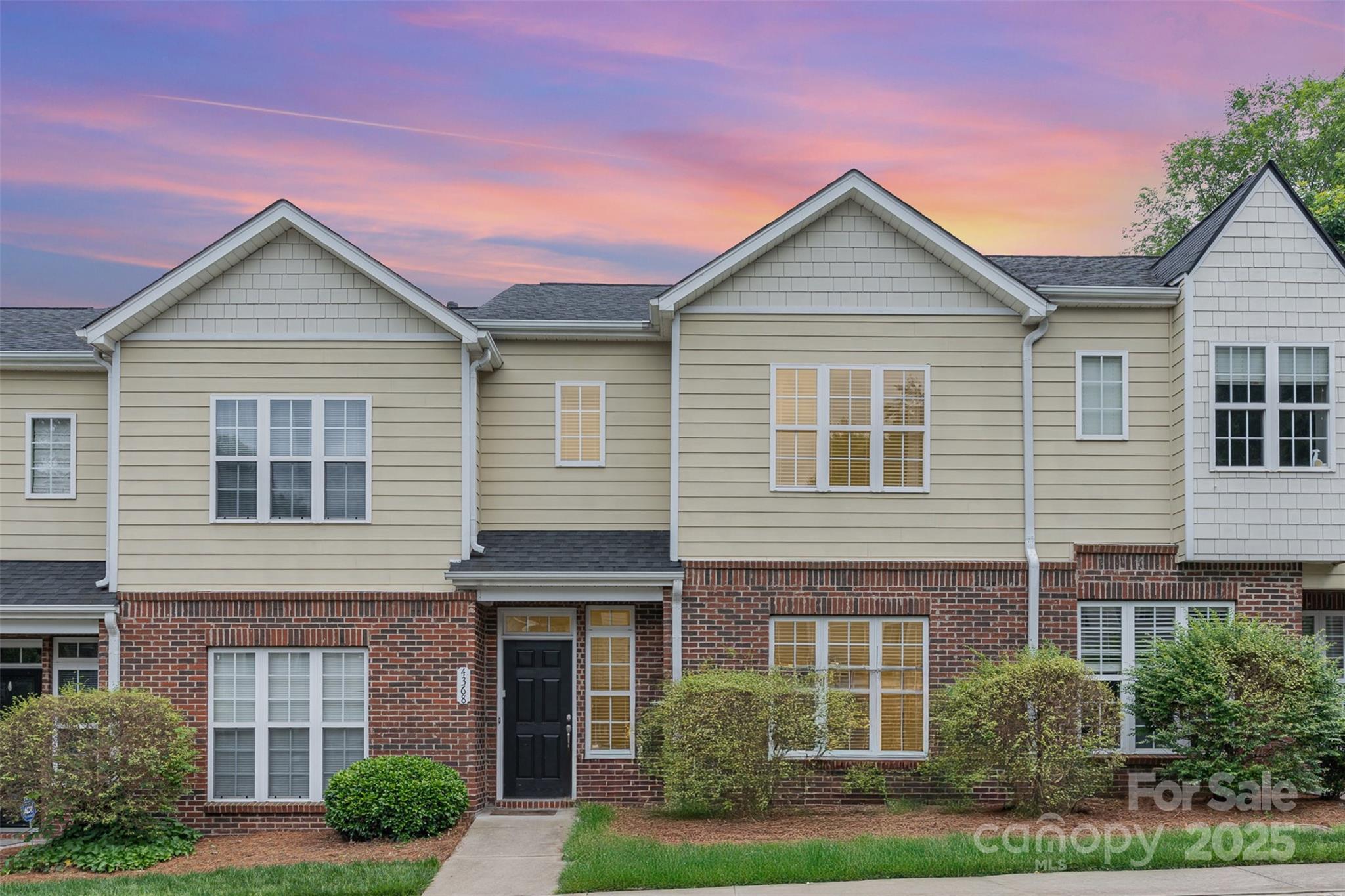 4368 Yoruk Forest Lane Charlotte NC 28211