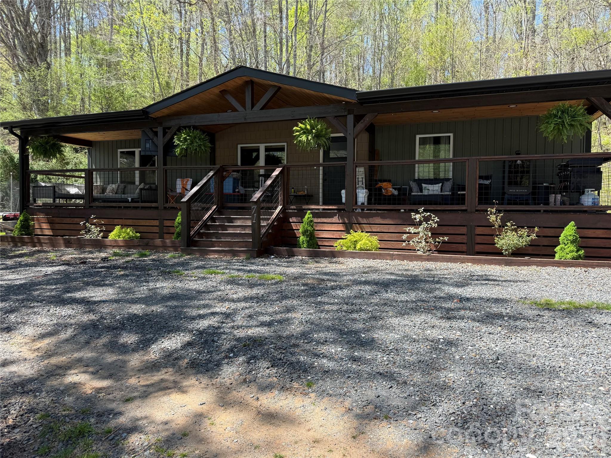 71 Ledford Ridge Lane Bakersville NC 28705