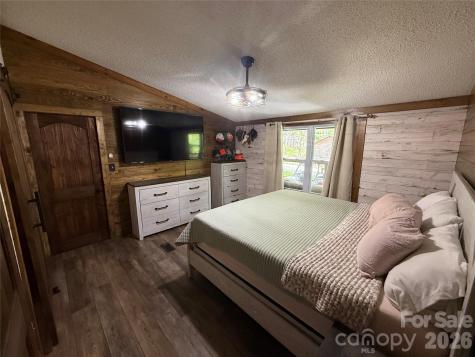 71 Ledford Ridge Lane Bakersville NC 28705