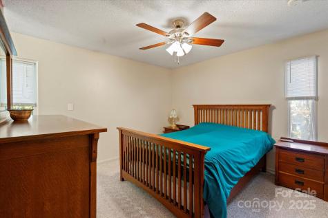 44 Cedar Trail Asheville NC 28803