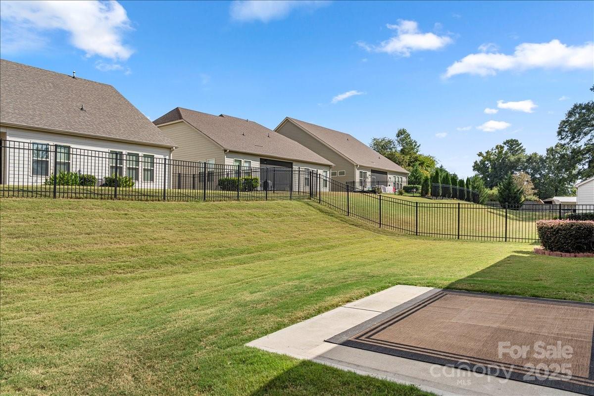 9211 Grisons Court Charlotte NC 28278