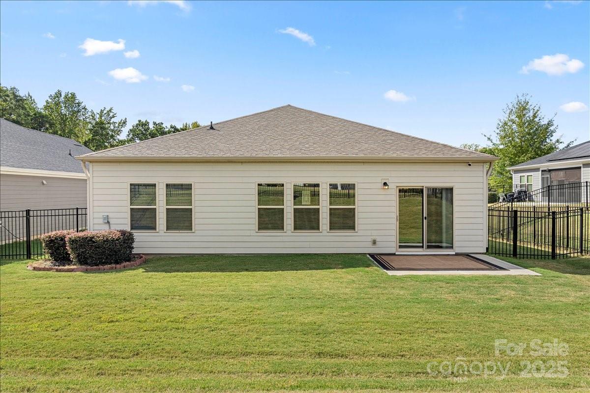 9211 Grisons Court Charlotte NC 28278