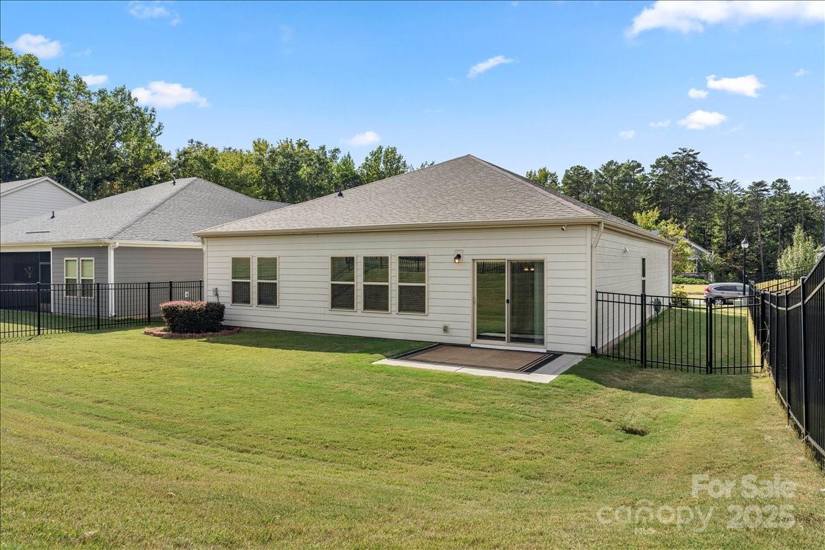 9211 Grisons Court Charlotte NC 28278