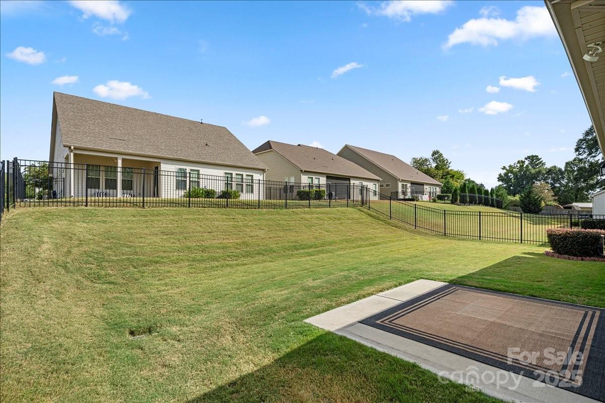 9211 Grisons Court Charlotte NC 28278
