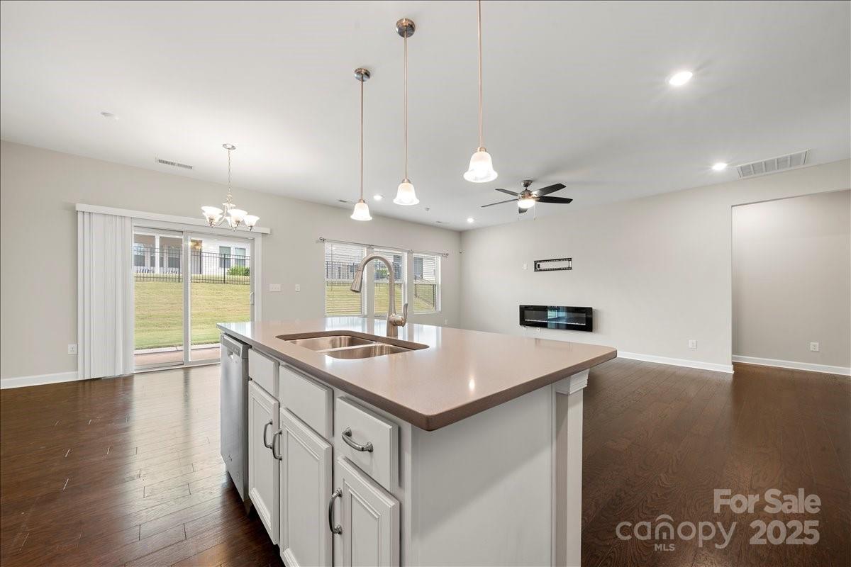 9211 Grisons Court Charlotte NC 28278