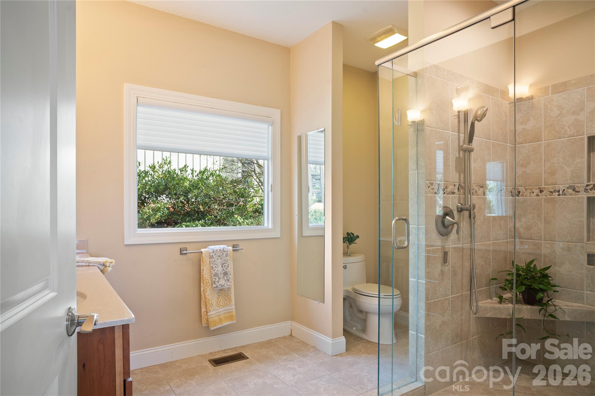 84 Deep Valley Lane Hendersonville NC 28791