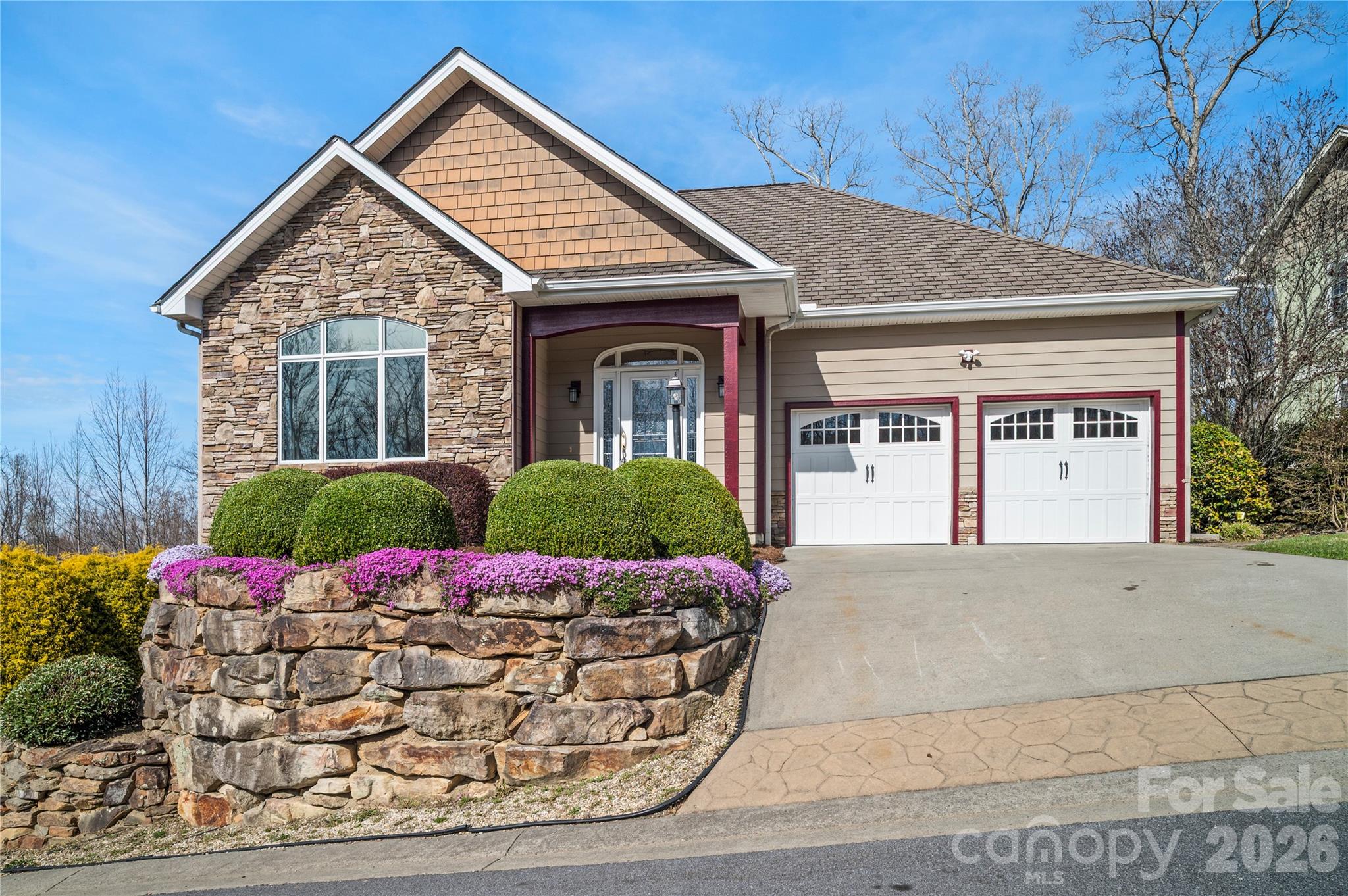 84 Deep Valley Lane Hendersonville NC 28791