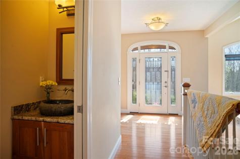 84 Deep Valley Lane Hendersonville NC 28791