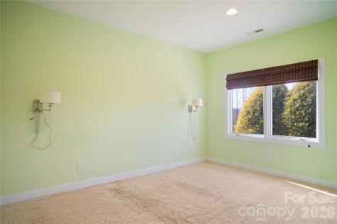 84 Deep Valley Lane Hendersonville NC 28791
