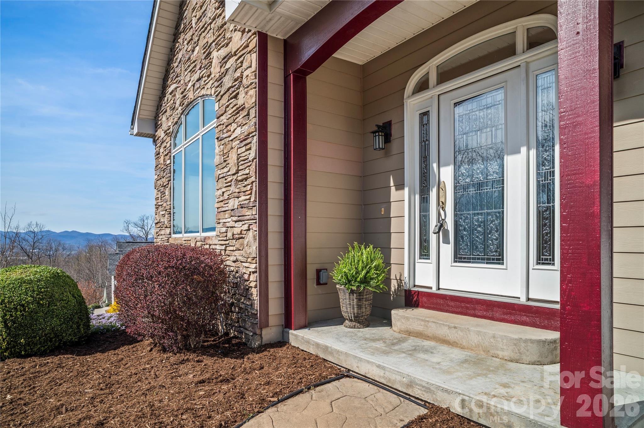 84 Deep Valley Lane Hendersonville NC 28791