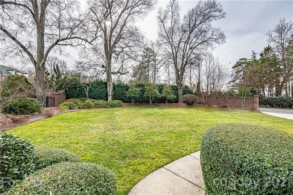 448 Olde Cotswold Court Charlotte NC 28211