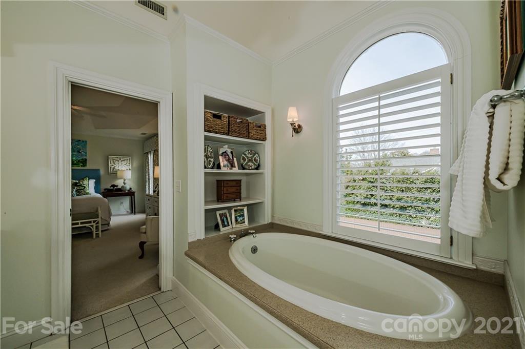 448 Olde Cotswold Court Charlotte NC 28211