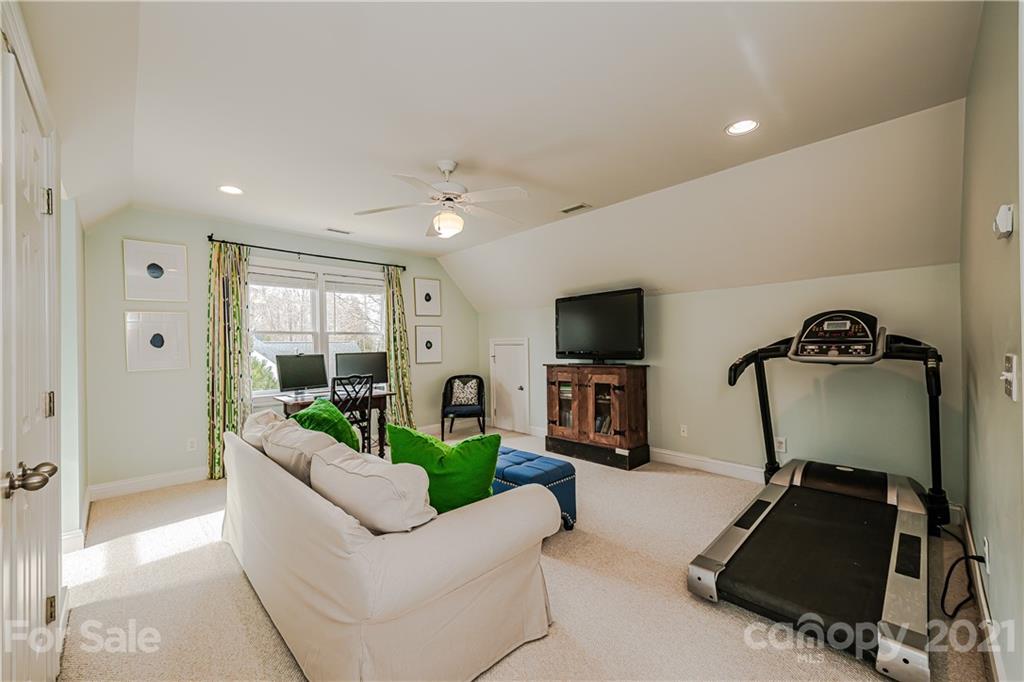448 Olde Cotswold Court Charlotte NC 28211