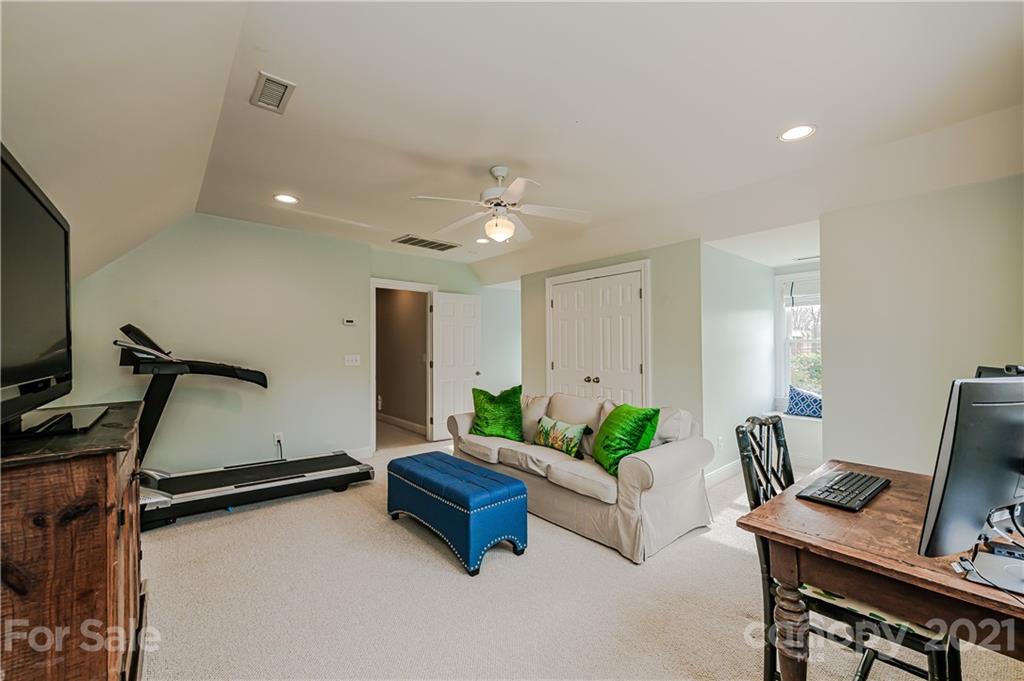 448 Olde Cotswold Court Charlotte NC 28211