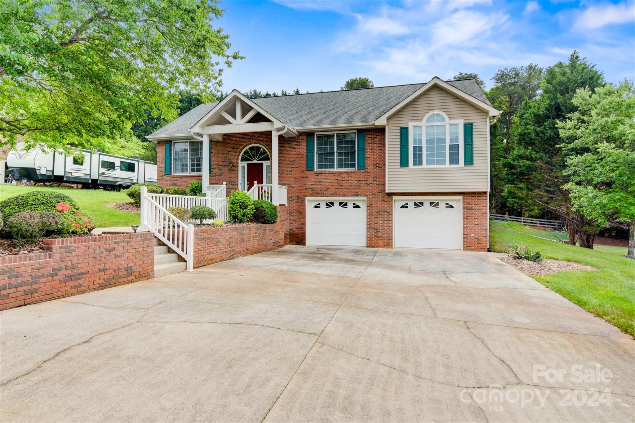4214 10th Street Place NE Hickory NC 28601
