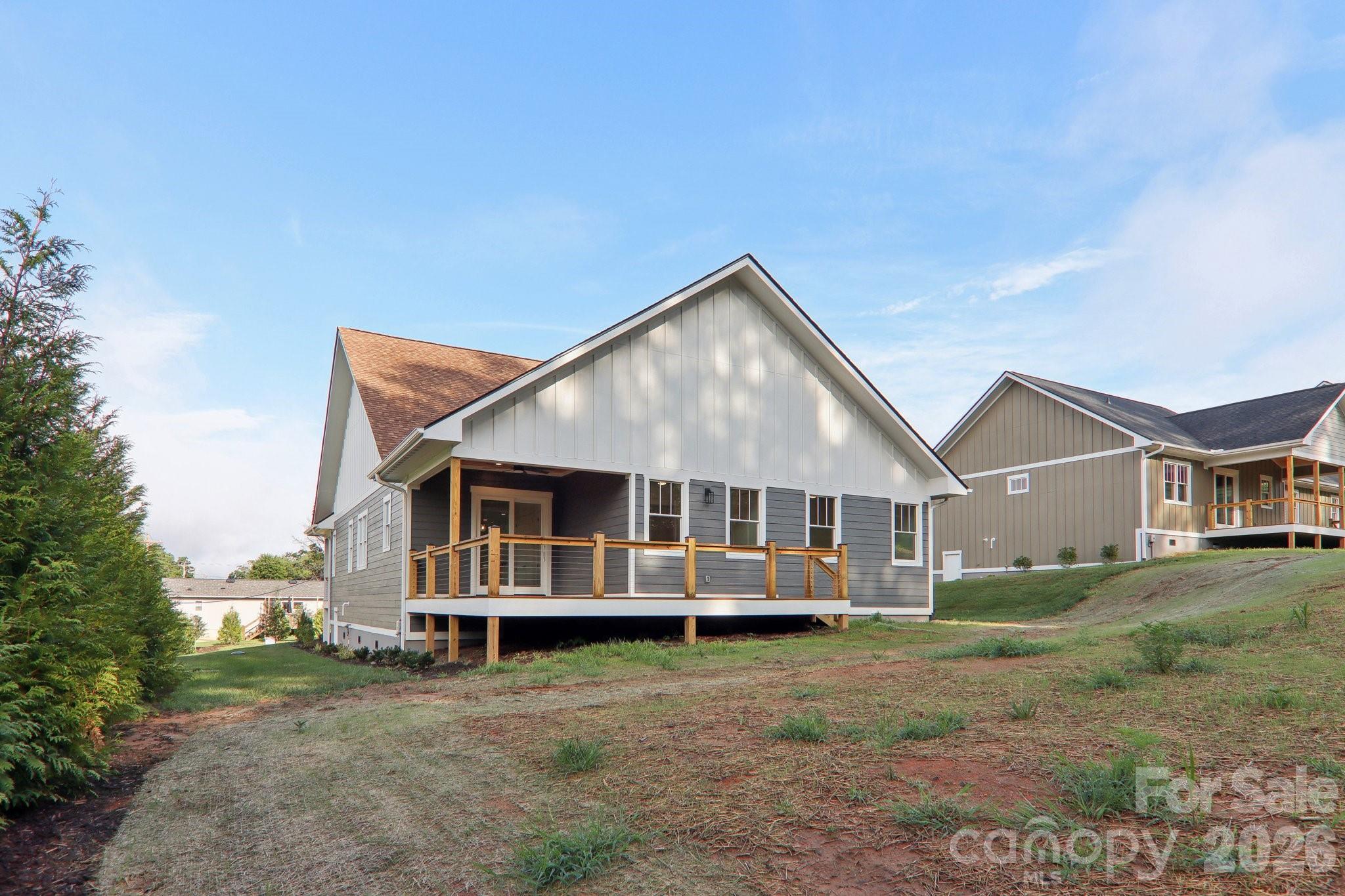 20 Maple Knoll Drive Hendersonville NC 28792