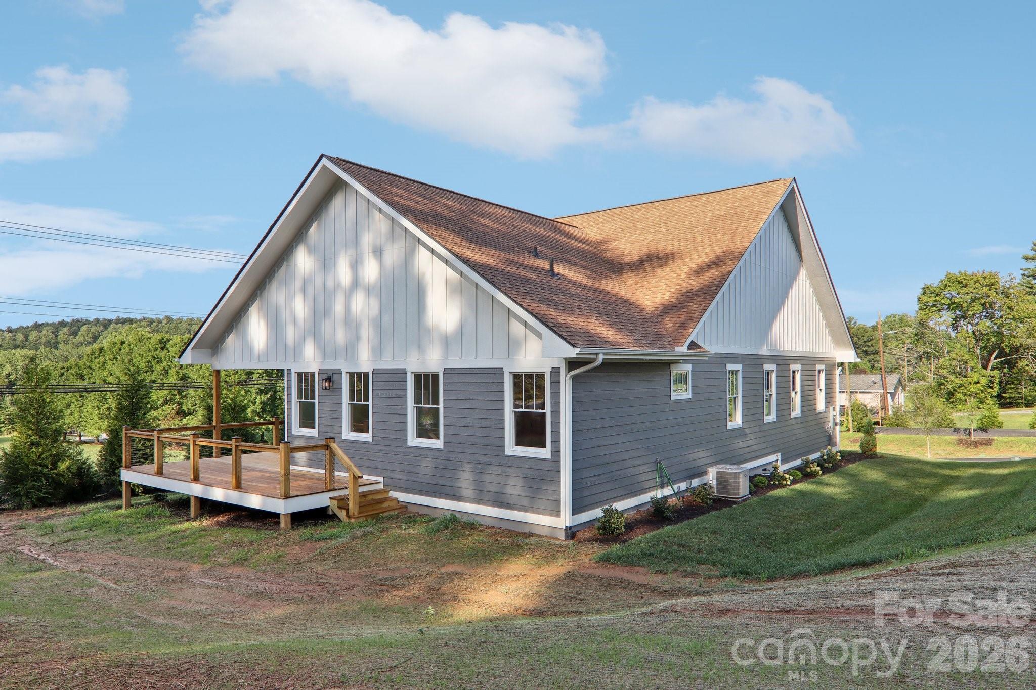 20 Maple Knoll Drive Hendersonville NC 28792