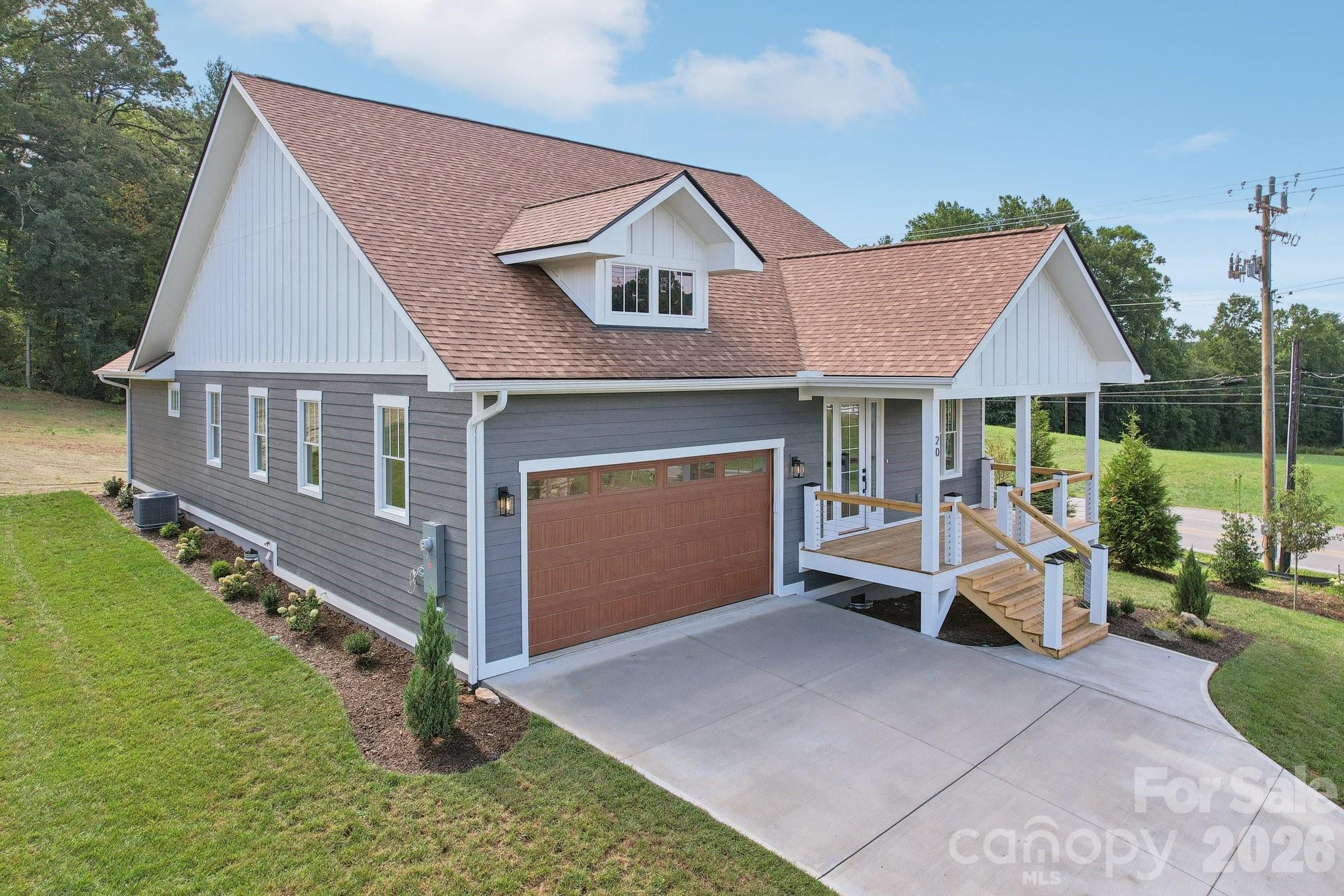 20 Maple Knoll Drive Hendersonville NC 28792