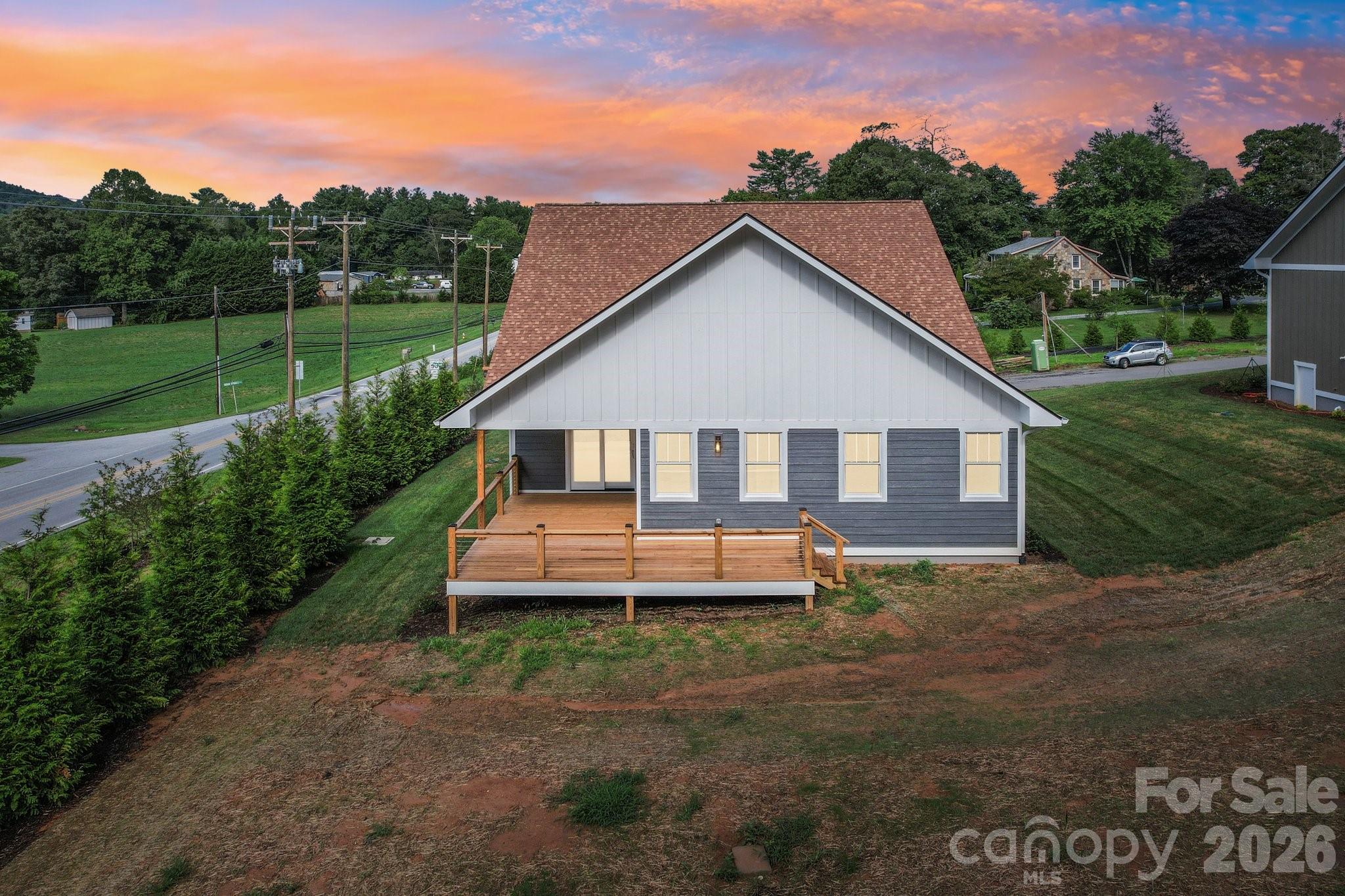 20 Maple Knoll Drive Hendersonville NC 28792