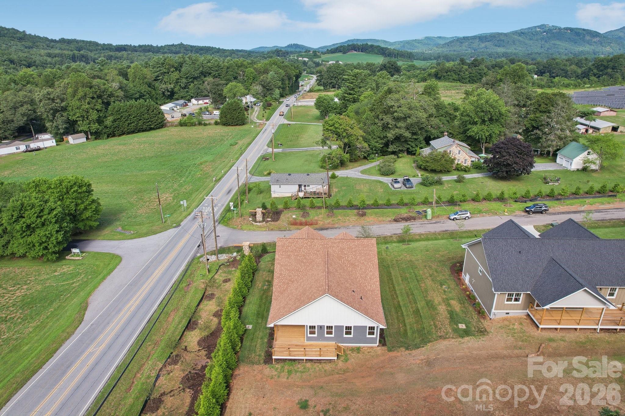 20 Maple Knoll Drive Hendersonville NC 28792