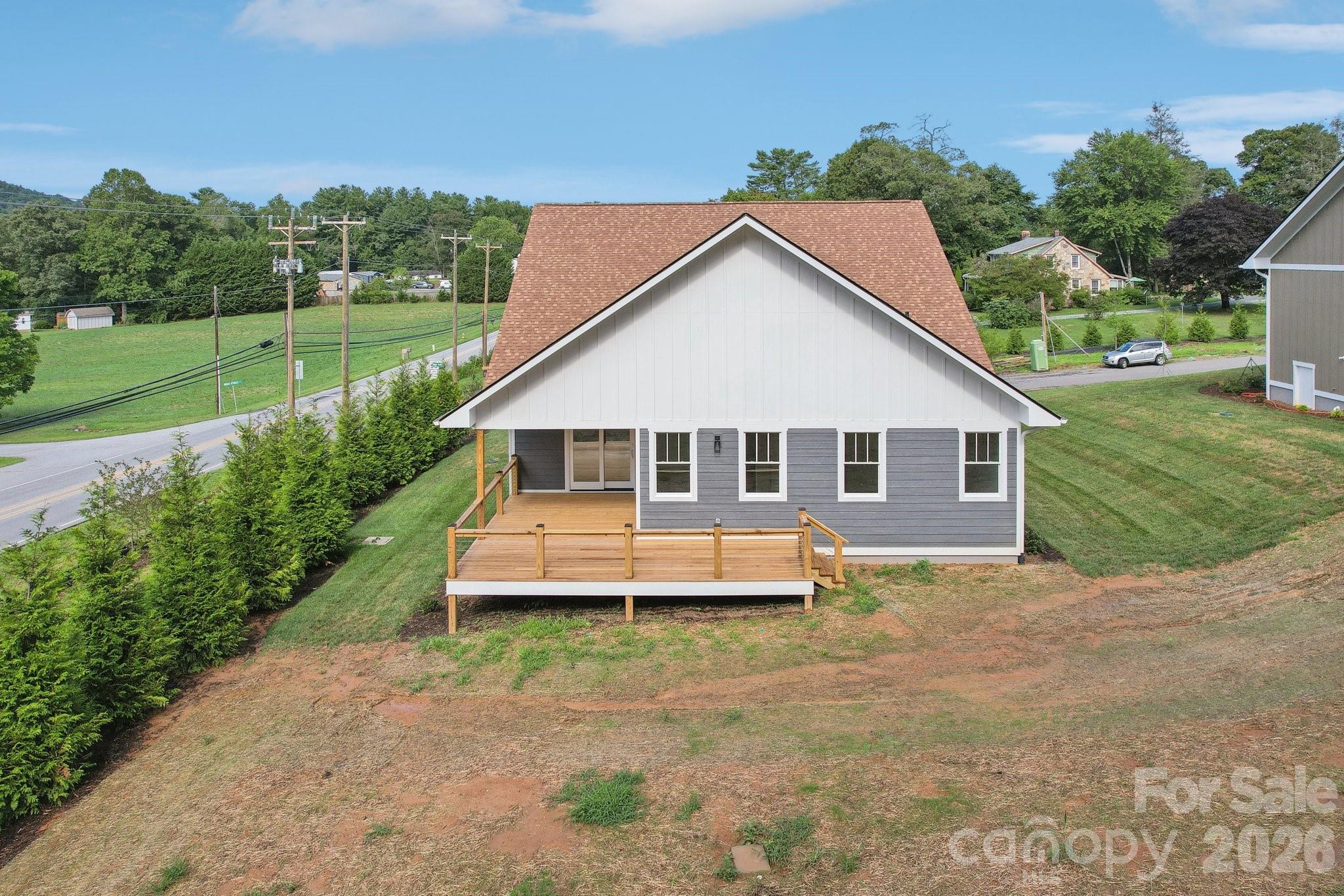 20 Maple Knoll Drive Hendersonville NC 28792