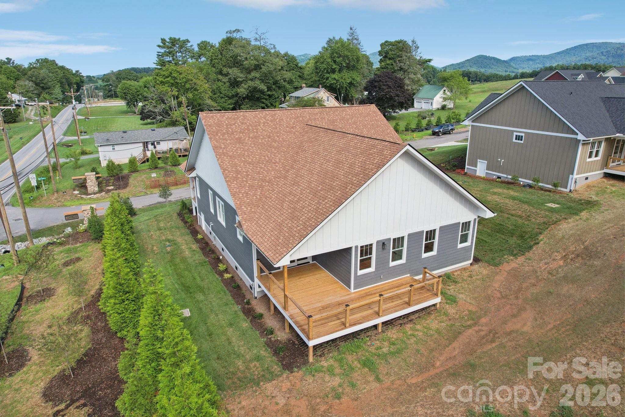 20 Maple Knoll Drive Hendersonville NC 28792