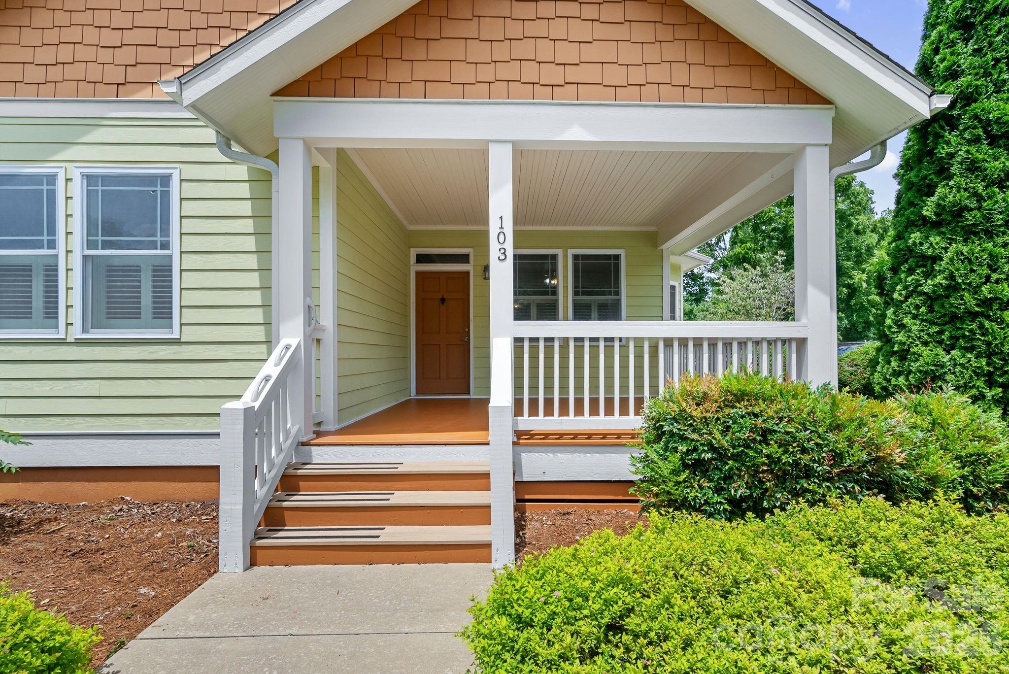 11 Myra Place Asheville NC 28806