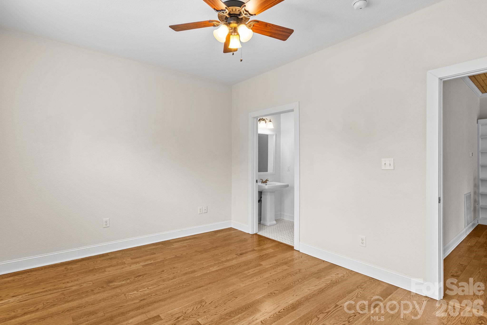 11 Myra Place Asheville NC 28806