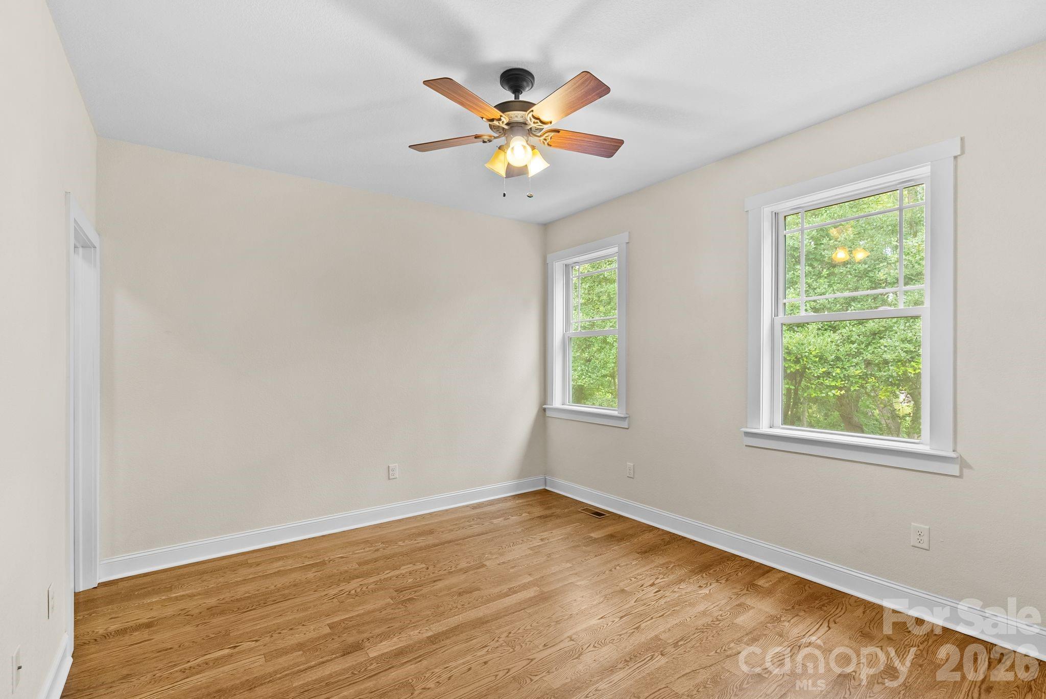 11 Myra Place Asheville NC 28806