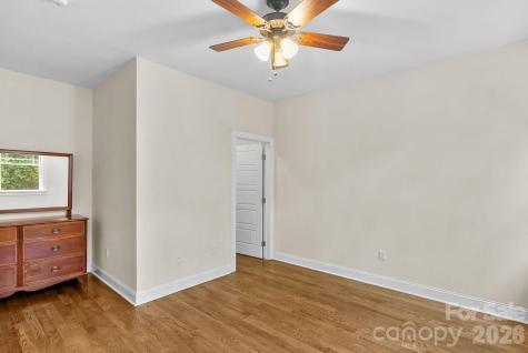 11 Myra Place Asheville NC 28806