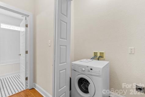 11 Myra Place Asheville NC 28806