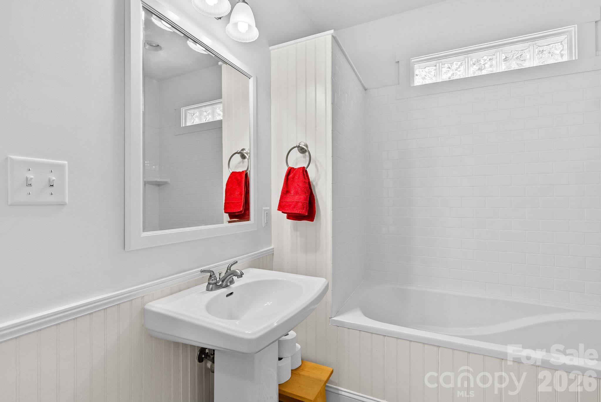 11 Myra Place Asheville NC 28806