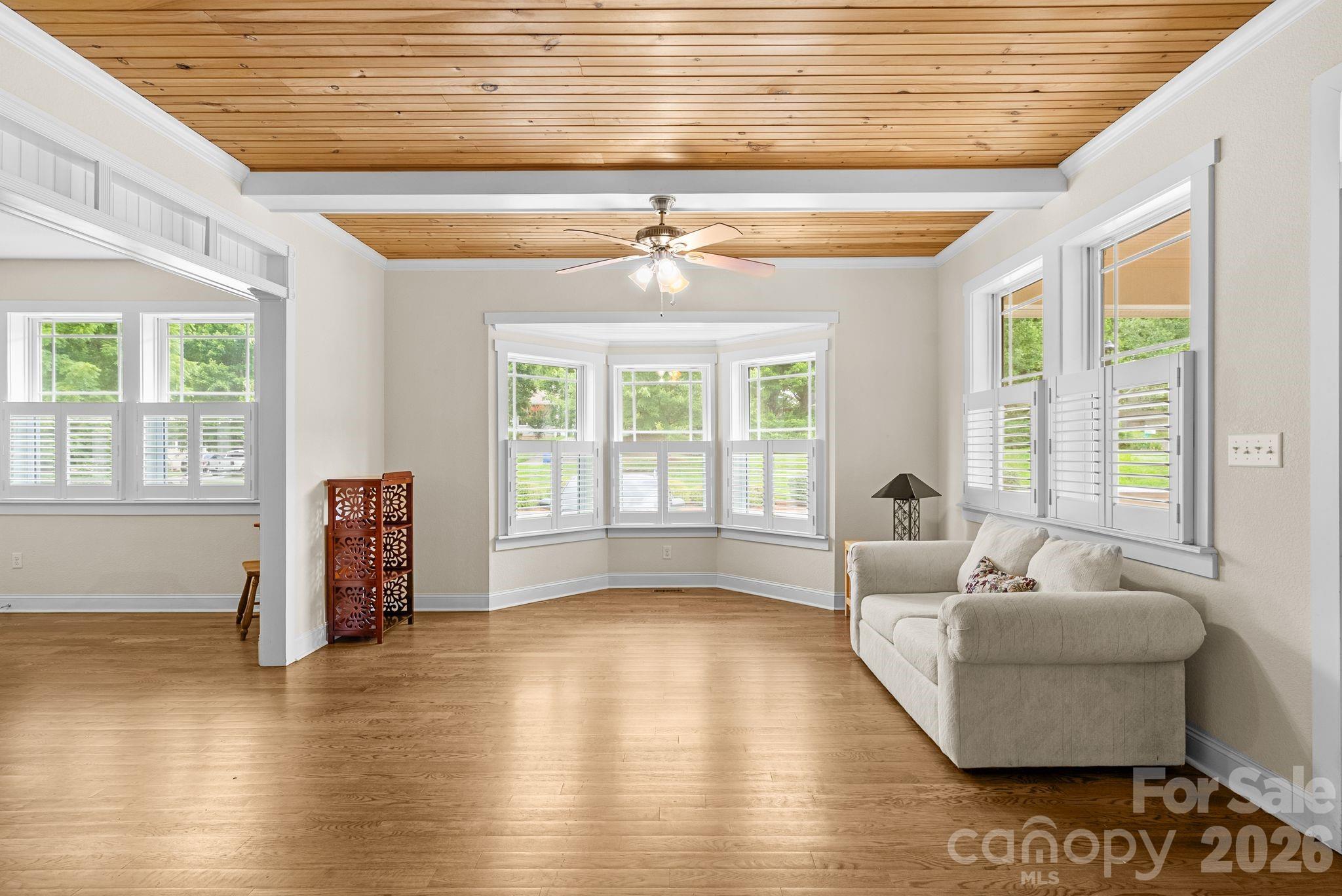 11 Myra Place Asheville NC 28806