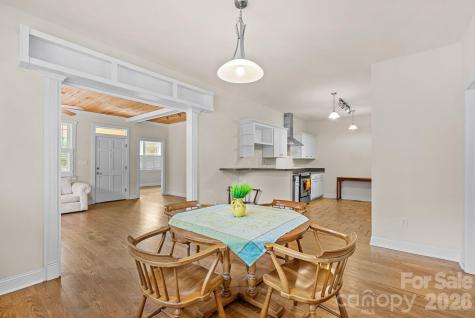 11 Myra Place Asheville NC 28806