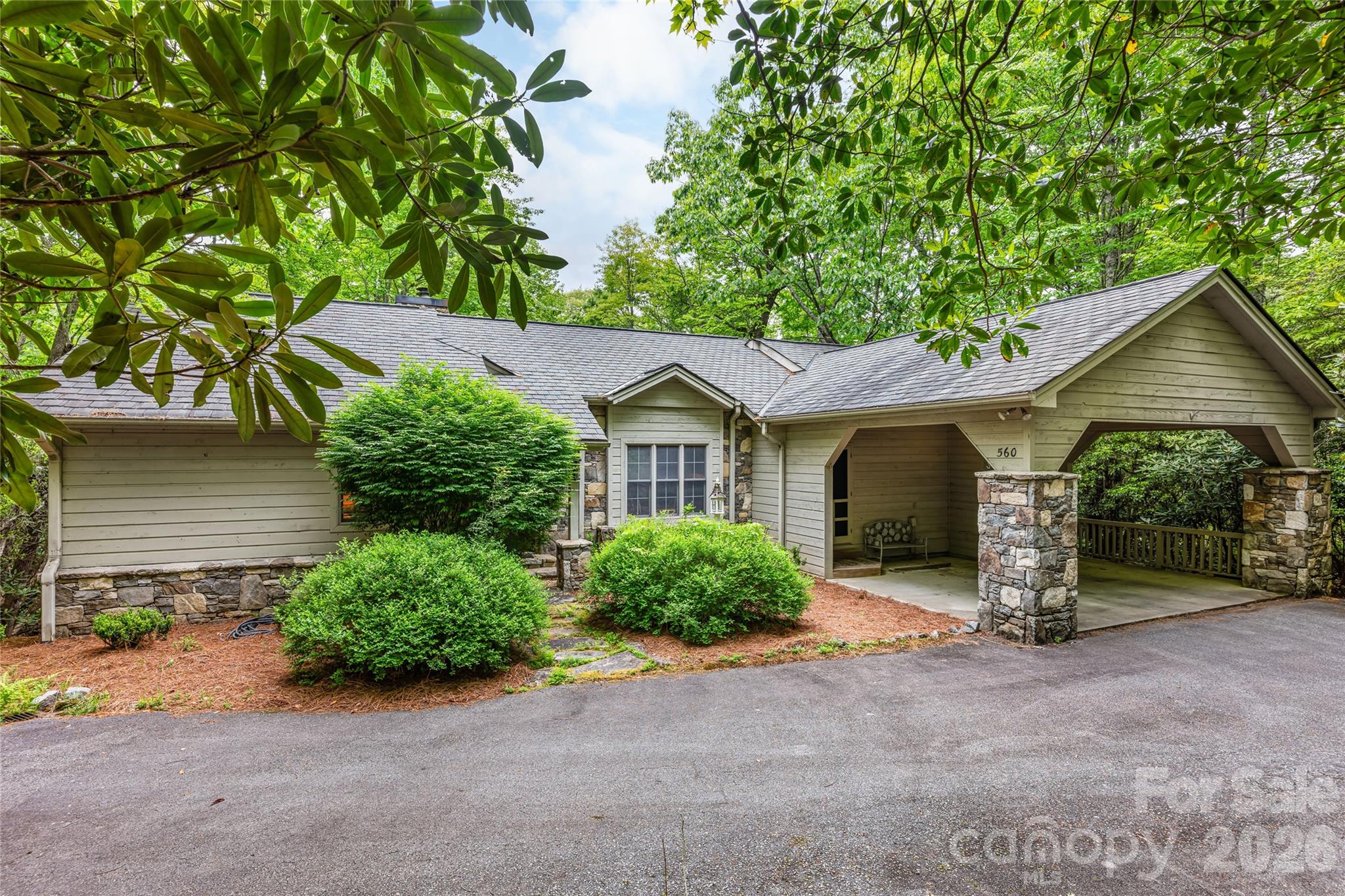 560 Toxaway Court Lake Toxaway NC 28747