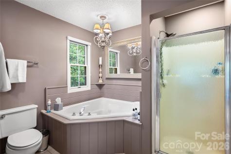 560 Toxaway Court Lake Toxaway NC 28747