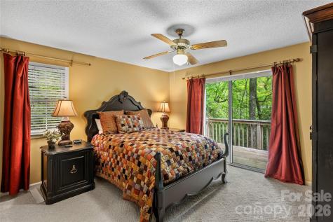 560 Toxaway Court Lake Toxaway NC 28747