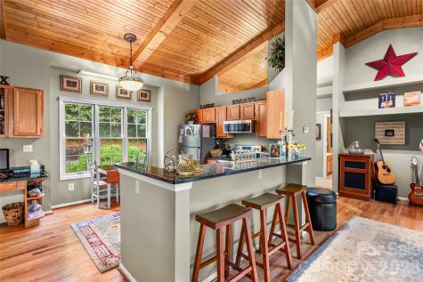 560 Toxaway Court Lake Toxaway NC 28747