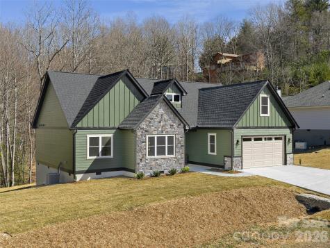 399 Crystal Heights Drive Hendersonville NC 28739