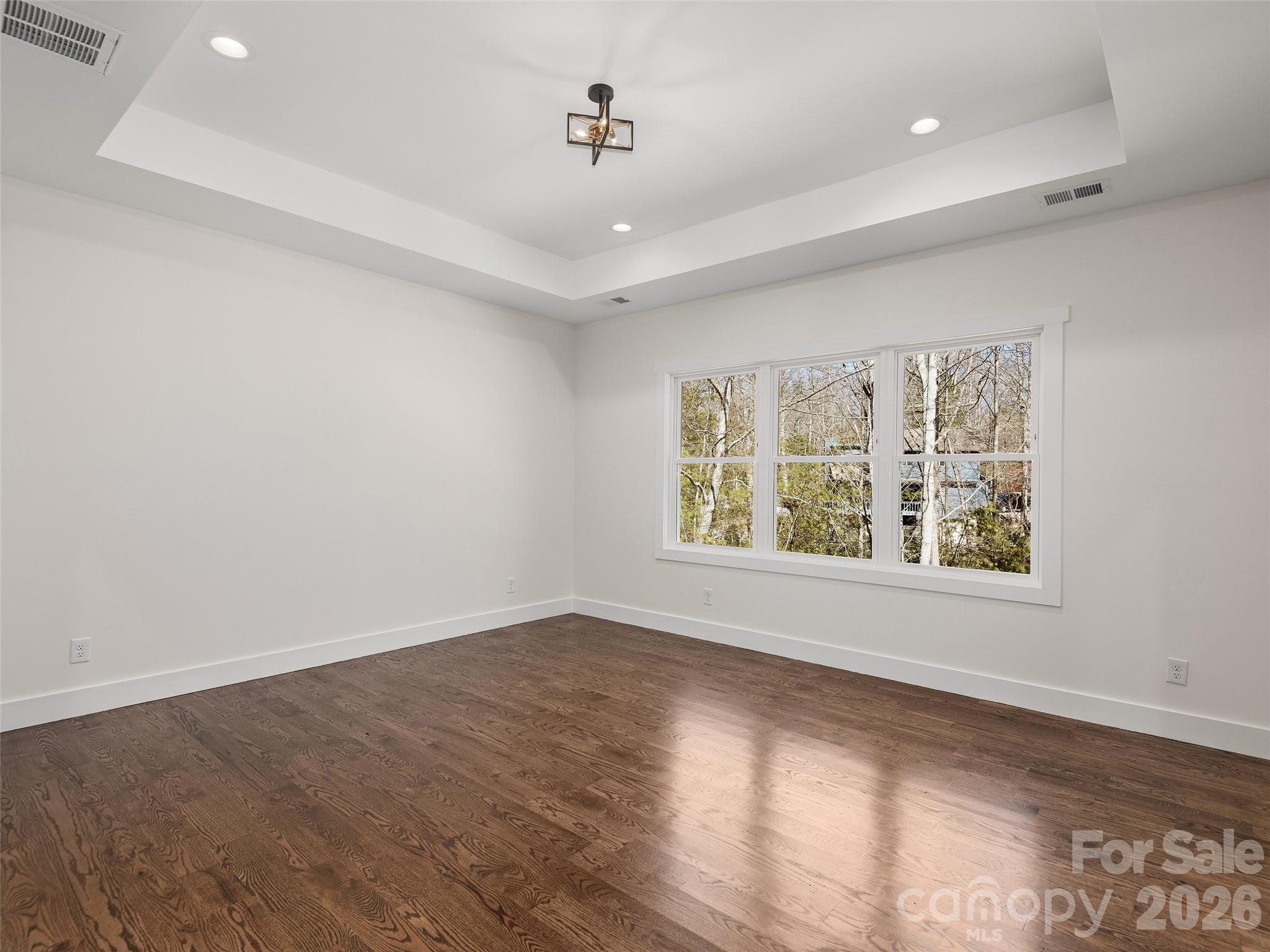 399 Crystal Heights Drive Hendersonville NC 28739